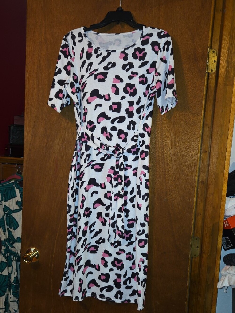 Women's Pink and Black Leopard Print Wrap Tie Dress - Picture 4 of 7